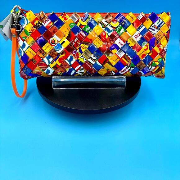 Handbag Bright Colorful Ecoist Candy Wrapper Clutch/Wristlet - Picture 4 of 12